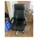 EXECUTIVE ROLLING DESK CHAIR, DAMAGE ON ARM