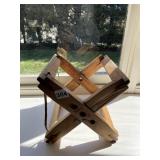 WOOD FOLDING HOLDER