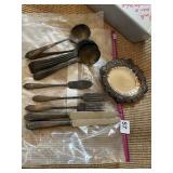 SILVERPLATE SPOONS, FORKS AND KNIVES AND SILVER