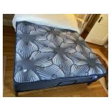 SERTA PERFECT QUEEN MATTRESS AND COMFORTER COVER
