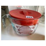 8 CUP PYREX W/ PLASTIC LID