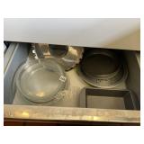 GLASS 6 PIE PANS, SERVING TRAY, BREAD PAN