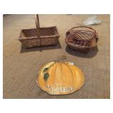 BASKETS AND SLATE PUMPKIN SIGN