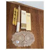 CANDLES WHITE TINY TAPERS, ALTARKERZE NORMAL 40