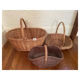 ASSORTED BASKETS INCLUDING LARGE OVAL 20 INCH