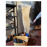 OVAL PLASTIC BASKET, HANGING BASKET WIRE, MONKEY