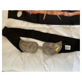 UNIQUE BELT W/ ELASTIC BAND AND LARGE SILVER TONE