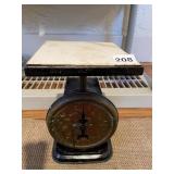 JOSEPH HORNS COMPANY IRON WITH BRASS FACE SCALE