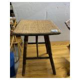 STOOL/PLANT STAND 18"