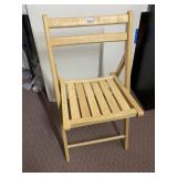WOODEN FOLDING CHAIR