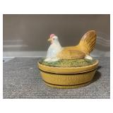COVERED HEN GERMANY, SMALL FLECK ON BEAK