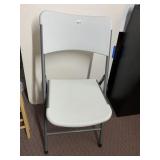 FOLDING CHAIR