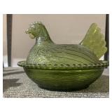 VINTAGE INDIANA GLASS NESTING HEN GREEN GLASS