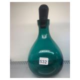 13" DEEP GREEN THICK GLASS DECANTER W/ STOPPER