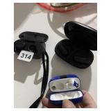 EAR BUDS ONE COMPLETE SET. 2 MISSING 1