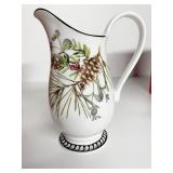 LENOX ETCHINGS CREAMER