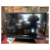 42" TV W/ REMOTE BY VIZIO