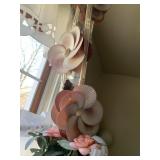 SHELL AND LILLY DESIGN CEILING HANGING