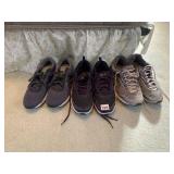 SIZE 93 PAIRS OF TENNIS SHOES