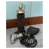 VINTAGE VACUUM AND WOOD BASE LAMP HAS CHIP ON