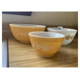 VINTAGE YELLOW PATTERN PYREX BOWLS
