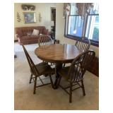 WOOD DINING ROOM TABLE WITH 1 - 18" LEAF 42W X