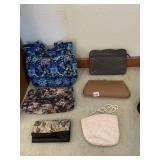 ASSORTED HANDBAGS INCLUDING EVENING BEADED