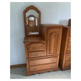 OAK ATHENS FURNITURE COMPANY DRESSING CHEST W/