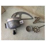 DAISY SUPER JUICER AND TWO MOLDS AND A MEAT SAW