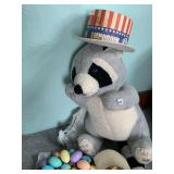 LARGE RACCOON, STRAW HAT SIZE 7 1/4 LARGE WOOD