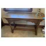 SIDE TABLE AND LAMP 50X27X16