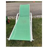 ADJUSTABLE BACK CHAISE