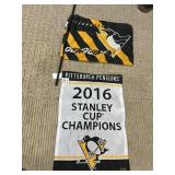 2016 PENGUINS SIGN AND FLAG