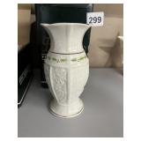 CHRISTMAS VASE BELLEEK W/ BOX