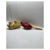 WOODEN SHOES AND MARACAS PERCUSSION INSTRUMENT