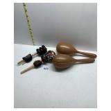 MARACAS AND INSTRUMENTS