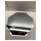 BEVELED EDGE OCTAGON MIRROR