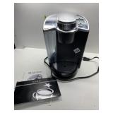KEURIG COFFEE MAKER LOOKS UNUSED MUST HAVE BEEN