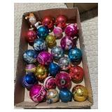 25 PLUS VINTAGE CHRISTMAS ORNAMENTS AND SANTA