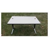 HERMAN MILLER MCM DESKï¿½ 48L X 29W X 25.5H