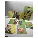 SNOW WHITE DISNEY CARDBOARD STAND UP