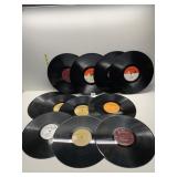 GROUP OF VINYL RECORDS WITHOUT JACKET COVERS