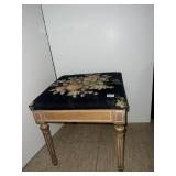 FOOT STOOL/SEAT, 17,5 H 17 W X 17 D