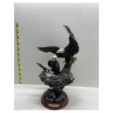 TREETOP MAJESTY BALD EAGLE SCULPTURE NEW IN
