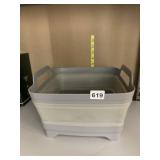 POP UP PORTABLE SINK BY HENNING LEE