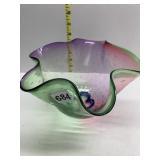 FIND ART GLASS BOWL PINCHED FINISH SEE SIGNATURE