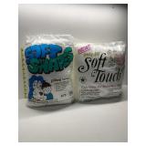 POLYFILL AND FOAM PILLOW IN PLASTIC