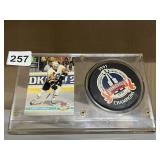 LARRY MURPHY 1991 AUTOGRAPH PUCK AND CARD