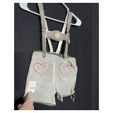 LEDERHOSEN IN LEATHER W/ DEER ACCENT CENTER12"