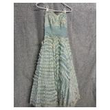 1950S BLUE AND WHITE RUFFLED DRESS NO MAKER NAME